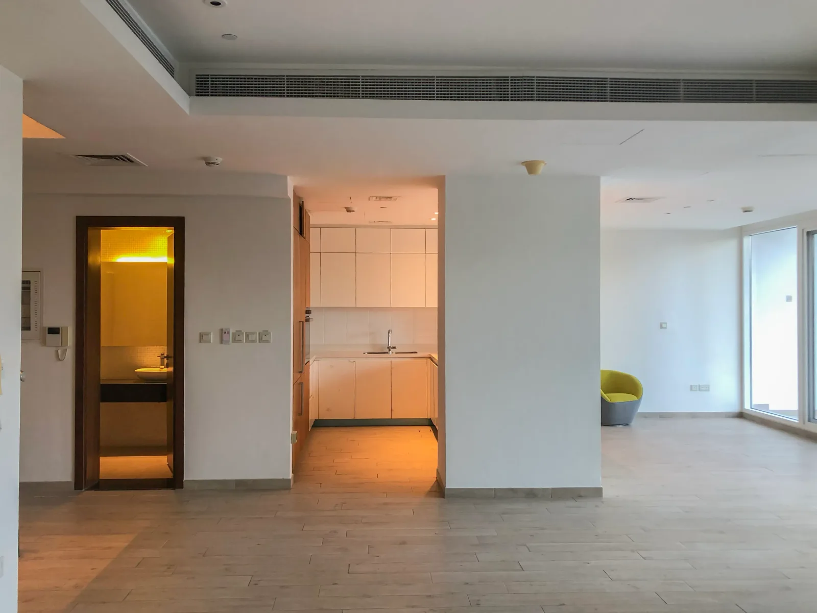 Semi-Furnished | Private Garage | Private Jacuzzi — 3